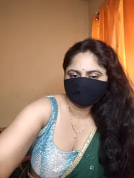 Snapshot of mouni499 chatting on August 7, 2026, 4:51 am mouni499 online show from August 7, 2026, 4:51 am