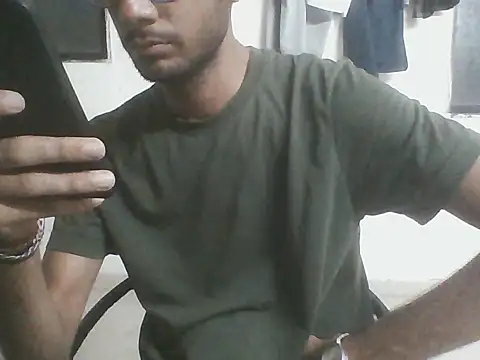 Bull Dick 69 online show from May 6, 2026, 5:06 pm
