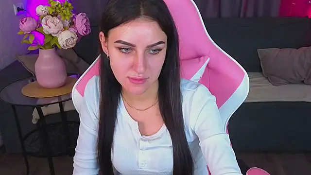 Snapshot of Katrin_Mur chatting on November 5, 2025, 3:26 pm Katrin Mur online show from November 5, 2025, 3:26 pm