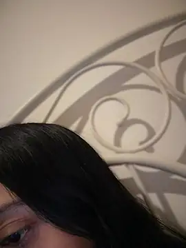 JIORYOvO online show from July 6, 2026, 4:41 am