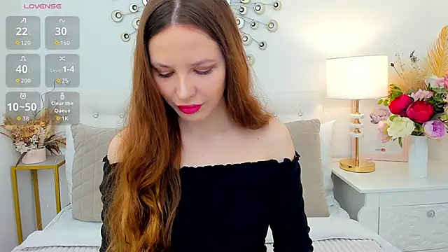 Snapshot of MonaRicci chatting on April 19, 2026, 5:19 am MonaRicci online show from April 19, 2026, 5:19 am