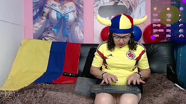 ESTEFANIA 344 online show from June 23, 2026, 1:09 pm