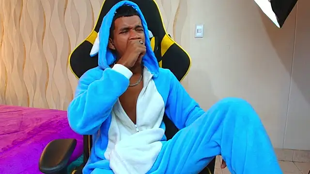 Snapshot of Boy_savoy chatting on November 10, 2025, 7:30 pm Boy savoy online show from November 10, 2025, 7:30 pm