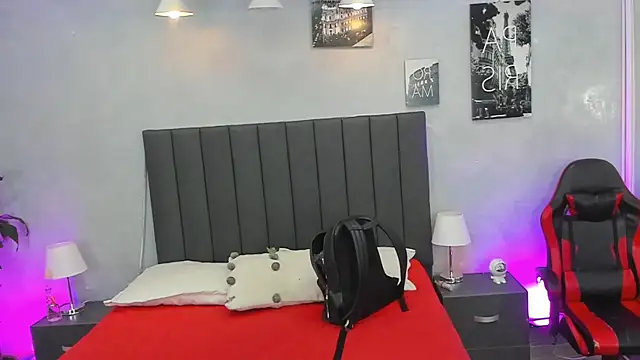Snapshot of kendra_london chatting on July 14, 2026, 11:27 am kendra london online show from July 14, 2026, 11:27 am