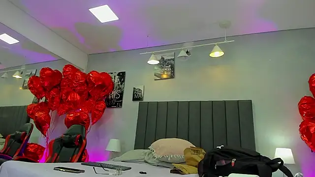 kendra london online show from February 22, 2026, 11:12 am