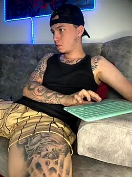 Snapshot of Nick_orion chatting on December 2, 2025, 12:18 pm Nick orion online show from December 2, 2025, 12:18 pm