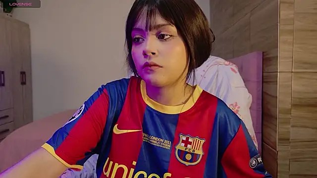 EmillieX online show from January 19, 2026, 12:14 am