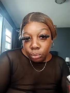 BiancaClarkson online show from November 4, 2025, 5:06 pm