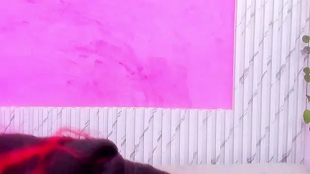 Mia Tailor Bms online show from December 15, 2025, 11:49 am