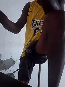 moreninho564 online show from November 4, 2025, 12:31 pm