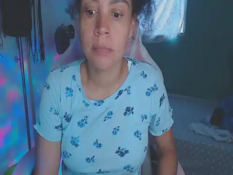Snapshot of shayna_cute chatting on July 19, 2026, 11:01 pm shayna cute online show from July 19, 2026, 11:01 pm