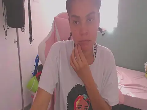 Snapshot of shayna_cute chatting on July 16, 2026, 7:33 pm shayna cute online show from July 16, 2026, 7:33 pm