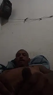 Snapshot of negrocomomisuerte chatting on November 14, 2025, 6:44 pm negrocomomisuerte online show from November 14, 2025, 6:44 pm