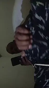 Snapshot of negrocomomisuerte chatting on December 3, 2025, 5:30 am negrocomomisuerte online show from December 3, 2025, 5:30 am