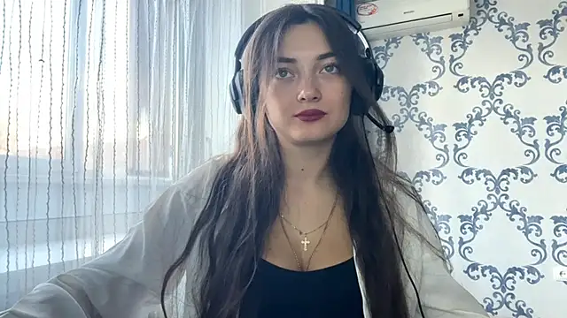 Snapshot of TwotyBright chatting on November 8, 2025, 8:07 am TwotyBright online show from November 8, 2025, 8:07 am