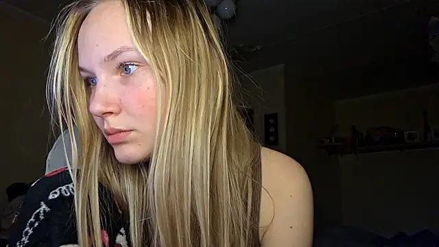 KarinRobertson online show from March 10, 2026, 4:22 pm