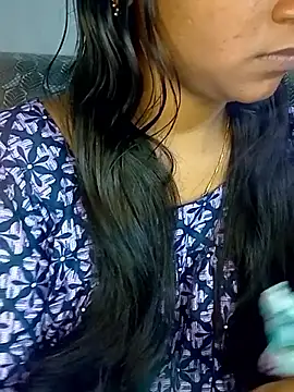 Snapshot of Neha533 chatting on March 21, 2026, 5:39 pm Neha533 online show from March 21, 2026, 5:39 pm