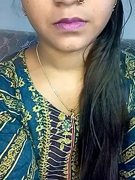 Snapshot of Neha533 chatting on February 6, 2026, 8:16 pm Neha533 online show from February 6, 2026, 8:16 pm