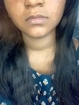 Snapshot of Neha533 chatting on March 5, 2026, 6:15 pm Neha533 online show from March 5, 2026, 6:15 pm