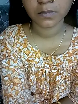 Snapshot of Neha533 chatting on February 25, 2026, 11:26 pm Neha533 online show from February 25, 2026, 11:26 pm