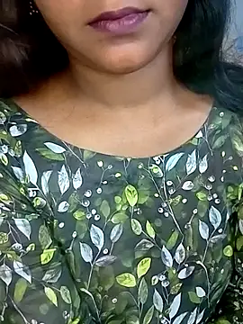 Neha533 online show from May 10, 2026, 8:22 pm