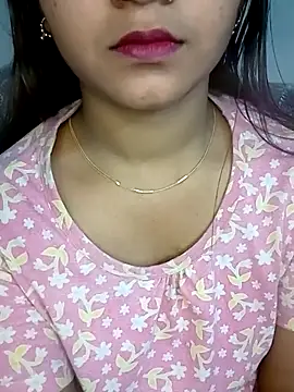 Snapshot of Neha533 chatting on February 7, 2026, 11:24 pm Neha533 online show from February 7, 2026, 11:24 pm