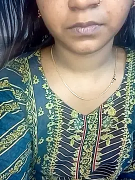 Snapshot of Neha533 chatting on February 11, 2026, 12:43 am Neha533 online show from February 11, 2026, 12:43 am