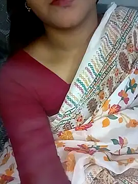 Neha533 online show from April 5, 2026, 6:58 pm