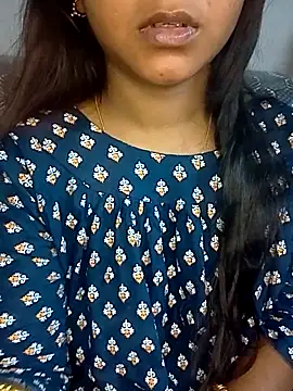 Snapshot of Neha533 chatting on February 14, 2026, 10:10 pm Neha533 online show from February 14, 2026, 10:10 pm