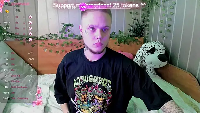 Snapshot of MettBliss chatting on November 3, 2025, 8:29 am MettBliss online show from November 3, 2025, 8:29 am