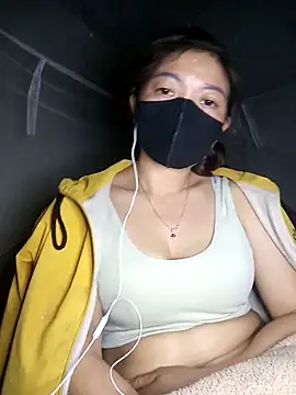 Snapshot of Mami_xxx chatting on November 30, 2025, 11:22 am Mami xxx online show from November 30, 2025, 11:22 am