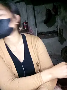 Snapshot of Mami_xxx chatting on December 13, 2025, 9:54 pm Mami xxx online show from December 13, 2025, 9:54 pm