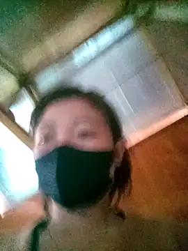 Snapshot of Mami_xxx chatting on December 3, 2025, 12:44 am Mami xxx online show from December 3, 2025, 12:44 am