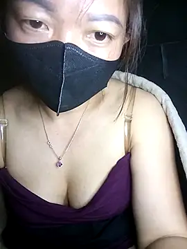 Snapshot of Mami_xxx chatting on December 3, 2025, 12:48 pm Mami xxx online show from December 3, 2025, 12:48 pm