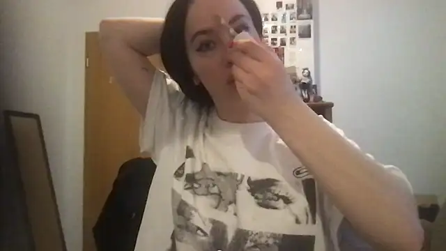 Ameliiya online show from February 4, 2026, 4:02 pm