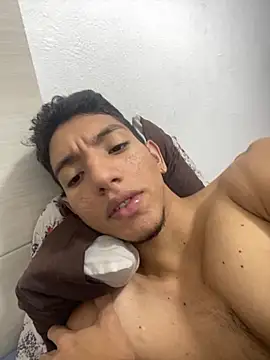 Snapshot of johnvixx chatting on November 3, 2025, 7:28 pm johnvixx online show from November 3, 2025, 7:28 pm