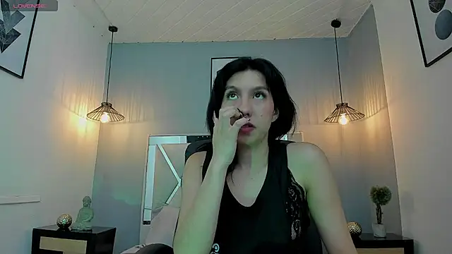 Snapshot of zoe-moreau chatting on March 26, 2026, 7:45 pm zoe-moreau online show from March 26, 2026, 7:45 pm