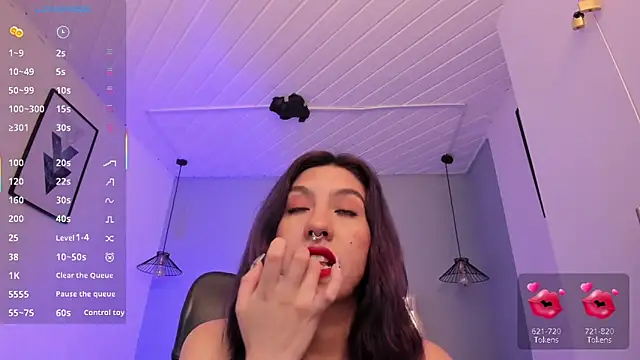 Snapshot of zoe-moreau chatting on March 5, 2026, 8:16 pm zoe-moreau online show from March 5, 2026, 8:16 pm