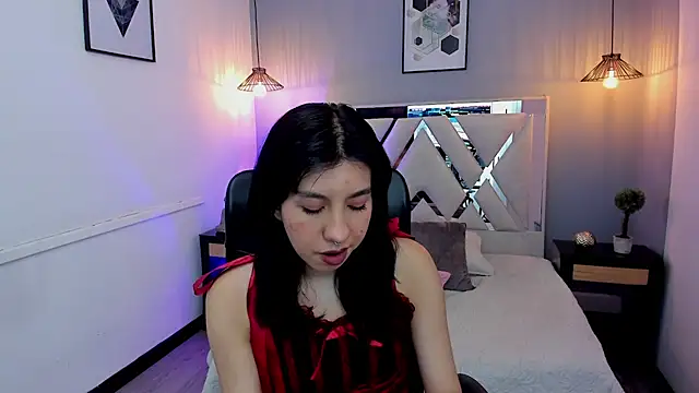 Snapshot of zoe-moreau chatting on April 11, 2026, 7:17 pm zoe-moreau online show from April 11, 2026, 7:17 pm