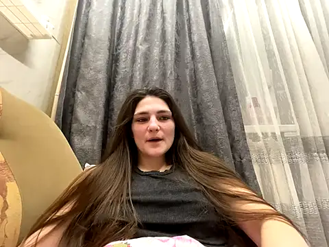 Snapshot of HelgaMun chatting on November 7, 2025, 3:11 am HelgaMun online show from November 7, 2025, 3:11 am