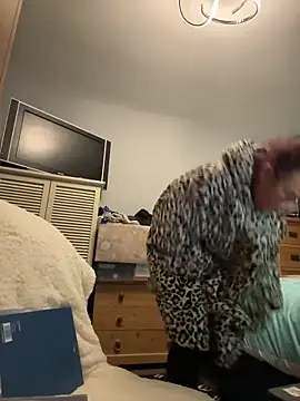 Angel-LinaX online show from February 11, 2026, 11:48 pm