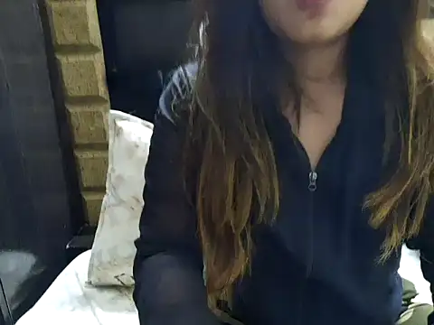 Snapshot of Angel-pune001 chatting on February 15, 2026, 7:02 pm Angel-pune001 online show from February 15, 2026, 7:02 pm