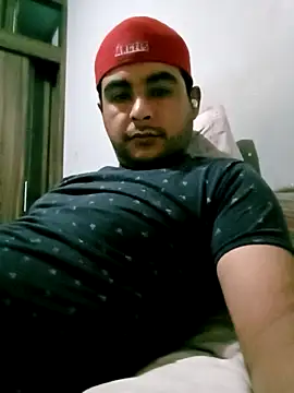 Snapshot of Yerackhip chatting on February 1, 2026, 4:11 am Yerackhip online show from February 1, 2026, 4:11 am