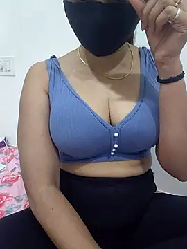 Snapshot of Aarti909090 chatting on July 16, 2026, 5:21 pm Aarti909090 online show from July 16, 2026, 5:21 pm