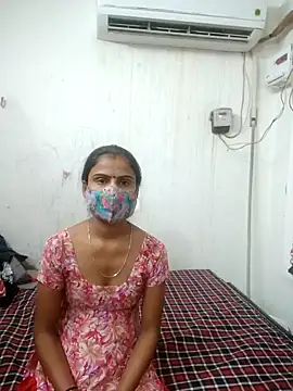 Snapshot of Soni_bhabhiji12 chatting on November 3, 2025, 4:43 pm Soni bhabhiji12 online show from November 3, 2025, 4:43 pm