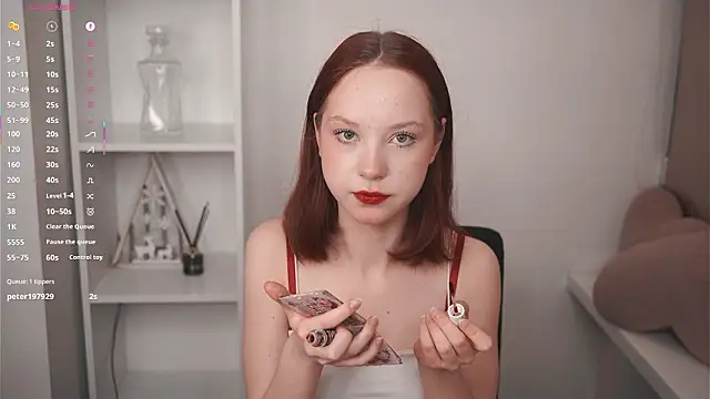 MaisieStarlight online show from February 25, 2026, 5:02 pm