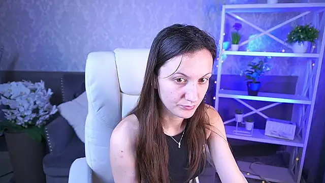 ZafiraMoonn online show from March 26, 2026, 1:31 pm