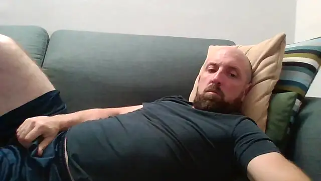 Snapshot of luca_beech88 chatting on May 19, 2026, 6:26 pm luca beech88 online show from May 19, 2026, 6:26 pm