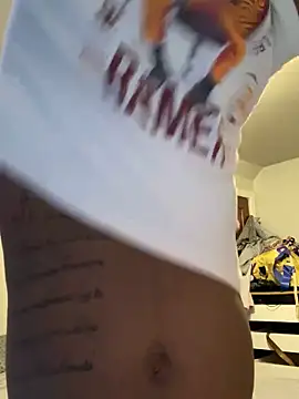 Snapshot of youngbull_dada chatting on December 3, 2025, 5:12 pm youngbull dada online show from December 3, 2025, 5:12 pm