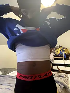 Snapshot of youngbull_dada chatting on December 5, 2025, 6:39 pm youngbull dada online show from December 5, 2025, 6:39 pm